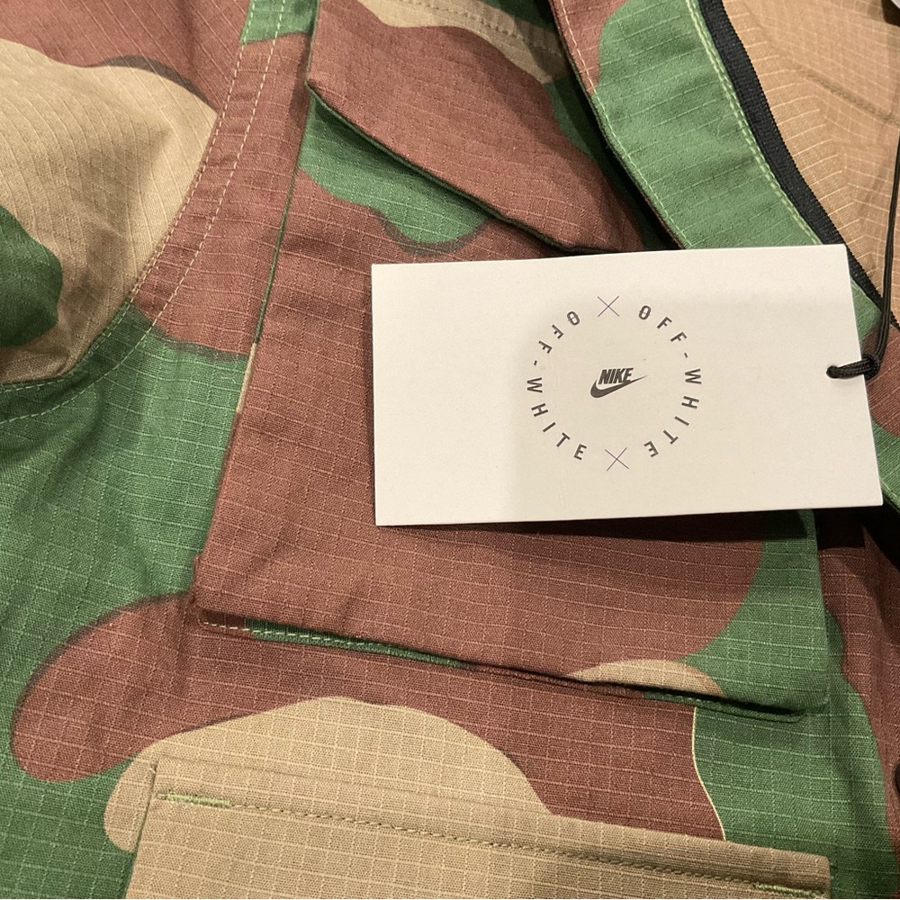 Nike Camouflage Jacket with Green and Brown - Picture 13 of 15